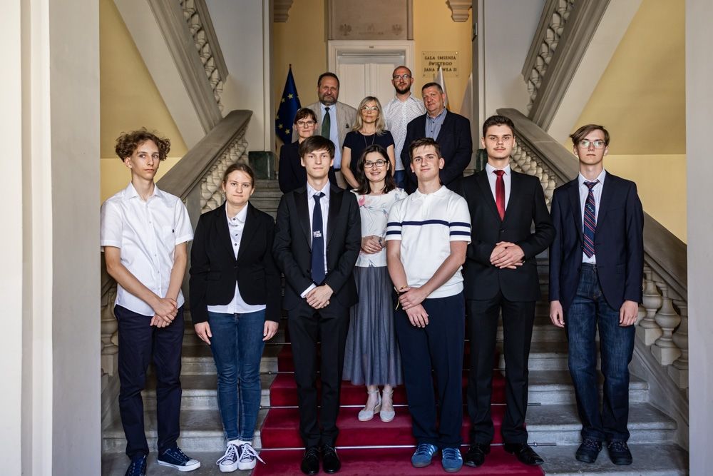 zdjęcie pamiątkowe laureatów