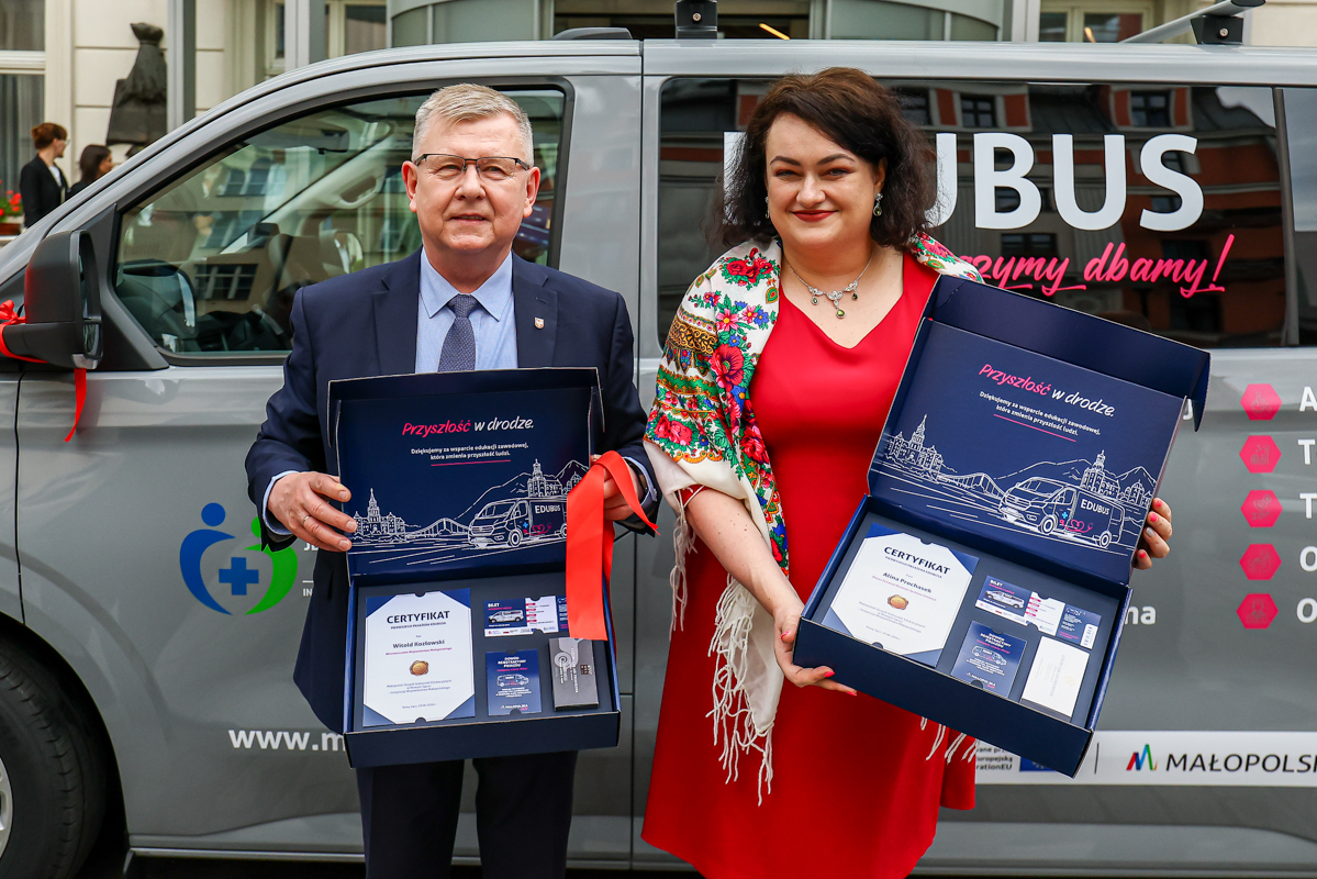 edubus2.jpg