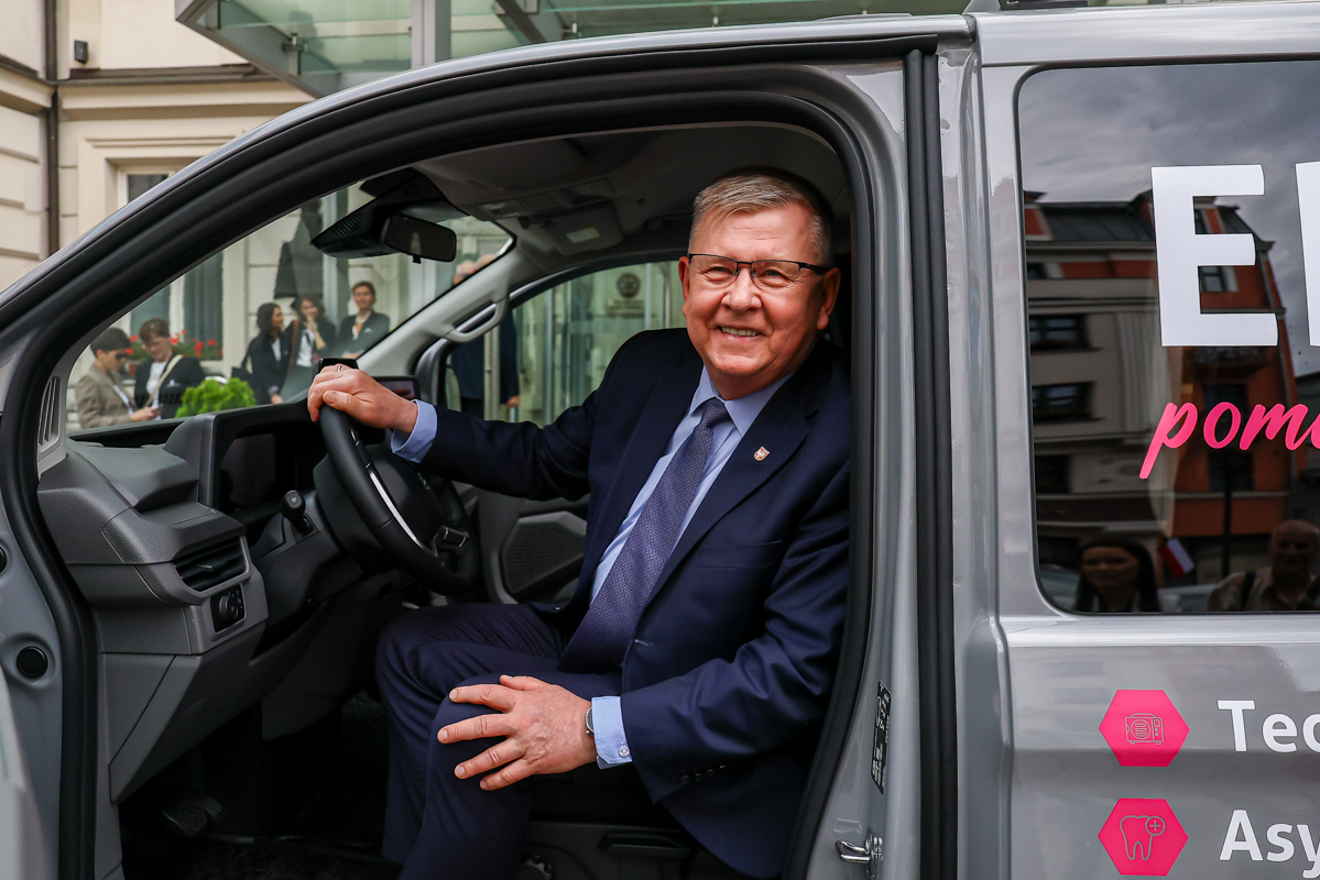 edubus3.jpg