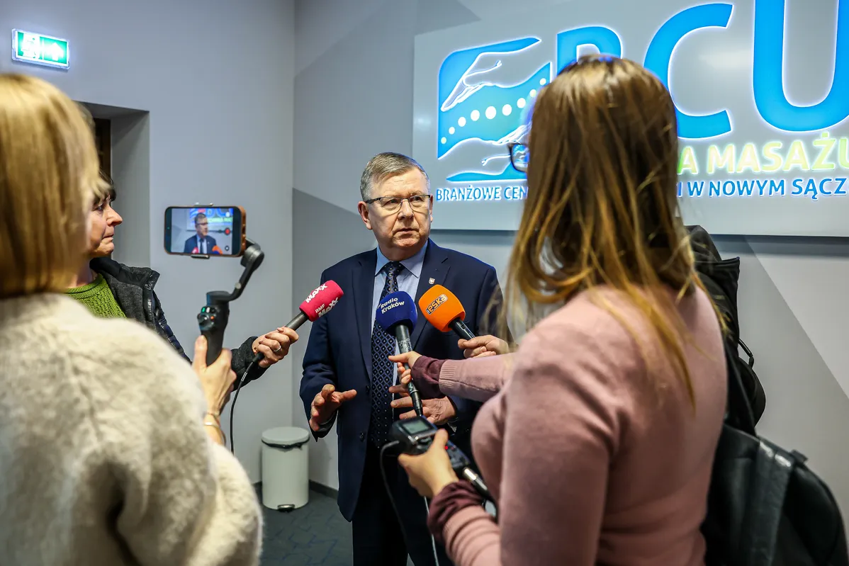 Marszałek informuje media o BCU